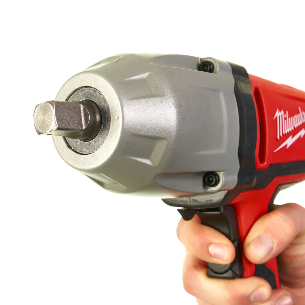 Llave de impacto de 725W, recepción 1/2" pin, capacidad máxima tornillos M20, par máximo 400Nm