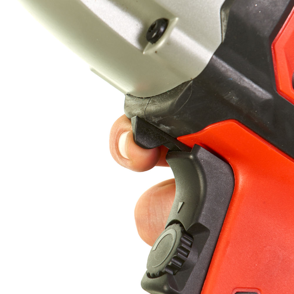 Llave de impacto de 725W, recepción 1/2" pin, capacidad máxima tornillos M20, par máximo 400Nm