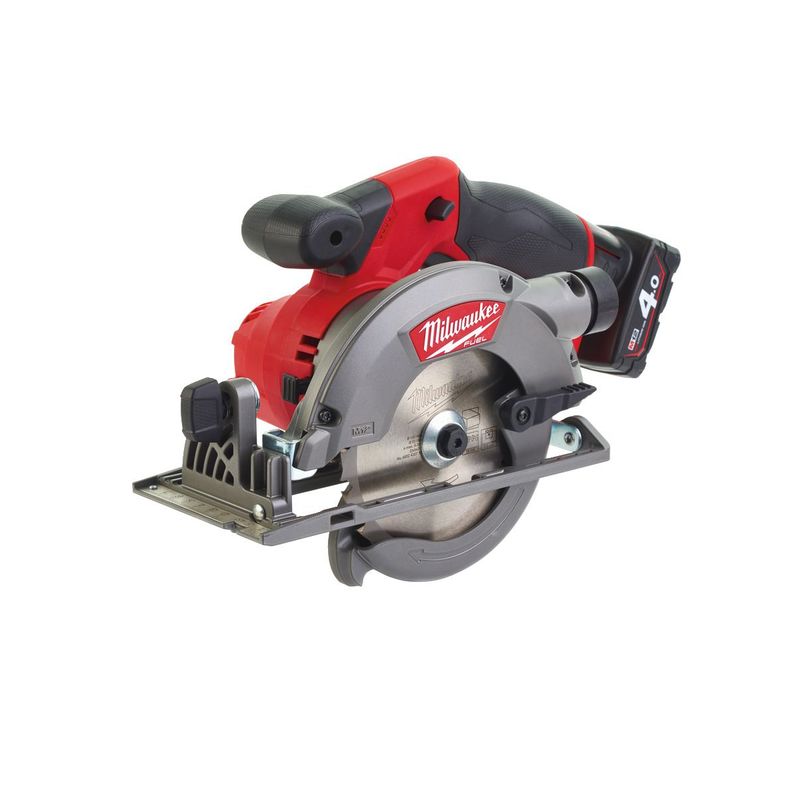 M12CCS44-402C Sierra circular subcompacta M12 FUEL™, diámetro del disco 140mm, máxima profundidad de corte 44mm, 3600rpm. Se suministra con 2 baterías M12B4 y cargador C12C, en kitbox